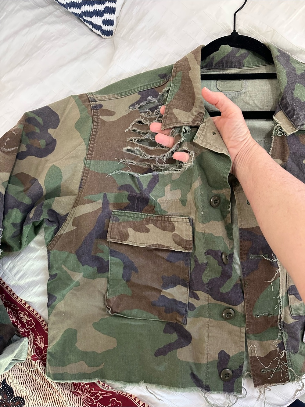 Cropped Distressed Camo Military Jacket - Green/Brown - Picture 8 of 9